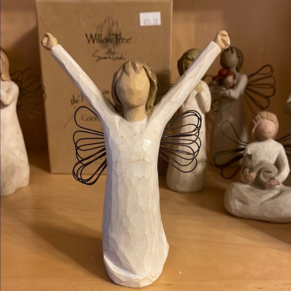 Willow Tree Angel Figurine in Cream “Courage “